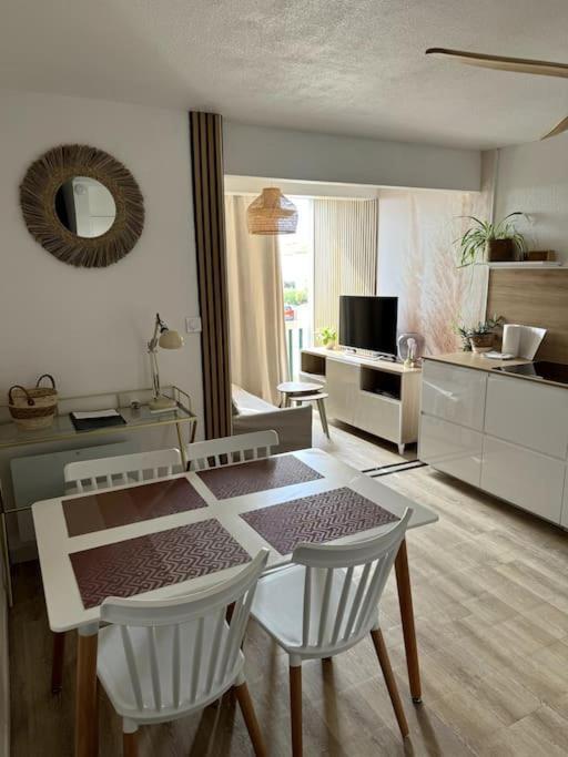Mon Appart A La Plage, Piscine, Wifi, Tv Frontignan Luaran gambar